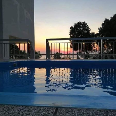Alfaruqi Homestay Seaview 8 Куантан Экстерьер фото